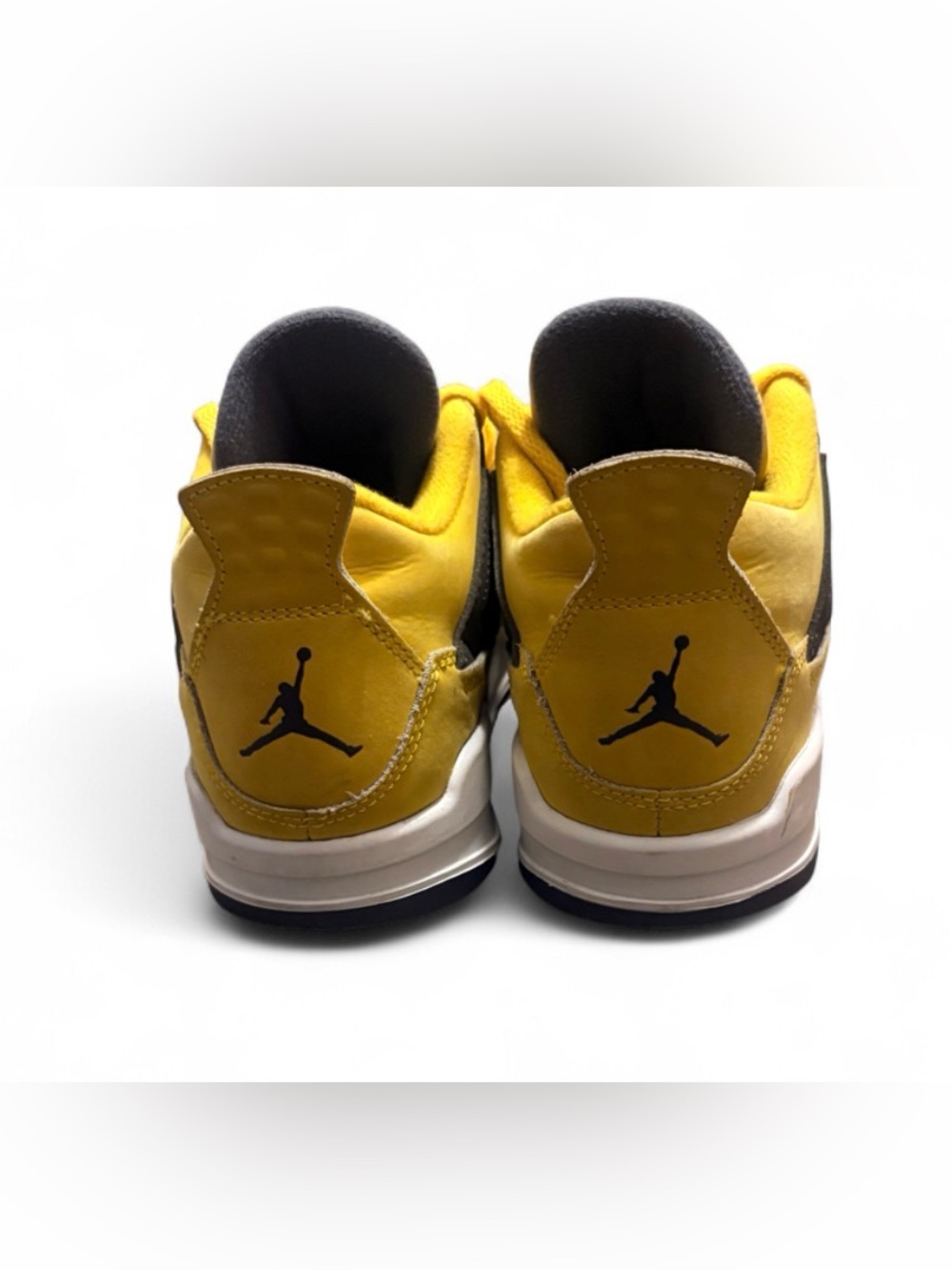 Jordan 4 Retro
Lightning - Picture 3 of 3